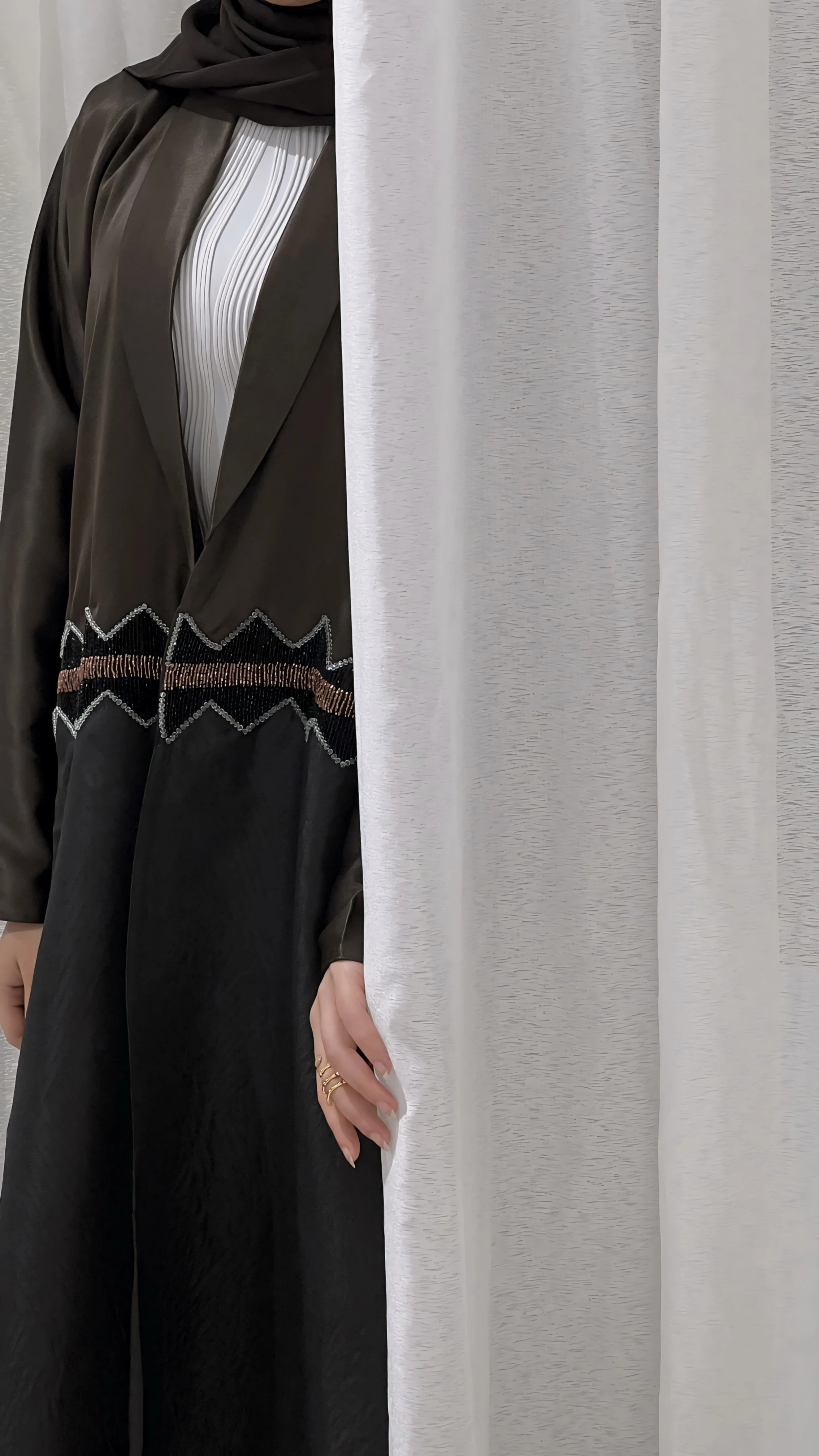 Elegant abaya